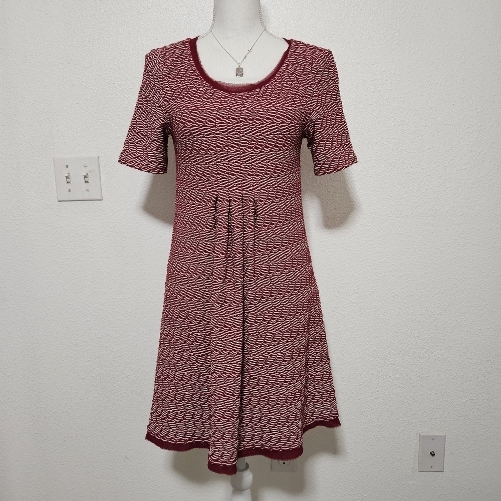 anthropologie Maeve pleating details raw hem shear details size small